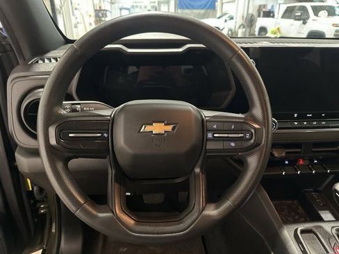 Used 2023 Chevrolet Colorado W/T image 15