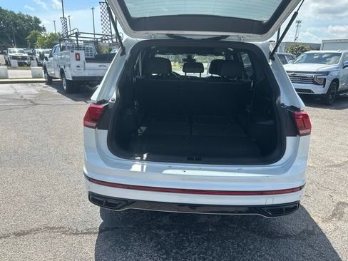 Used 2023 Volkswagen Tiguan SE R-Line FWD image 28