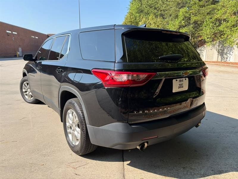 Used 2019 Chevrolet Traverse LS FWD image 4