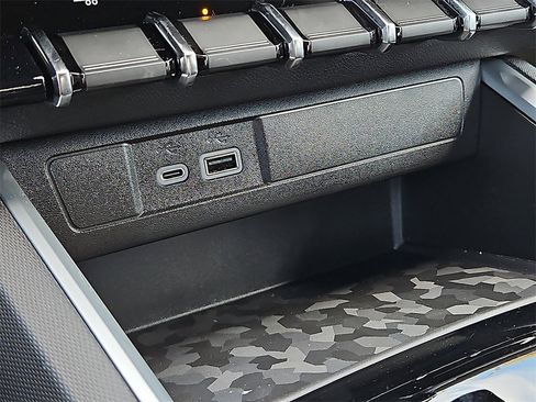 New 2026 Chevrolet Colorado LT image 24