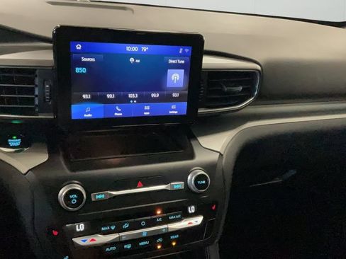 Used 2020 Ford Explorer XLT w/ Equipment Group 202A AWD/4WD image 36