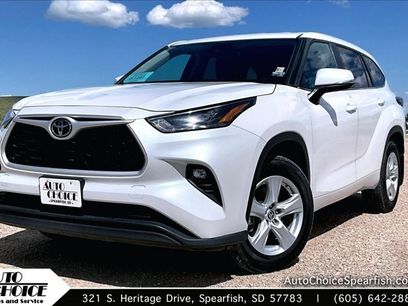 Used 2024 Toyota Highlander LE