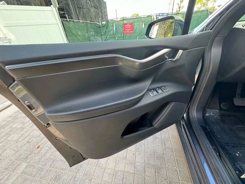 Used 2017 Tesla Model X 75D image 31