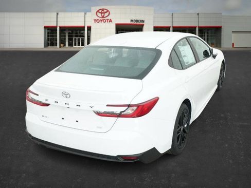 New 2026 Toyota Camry SE image 17
