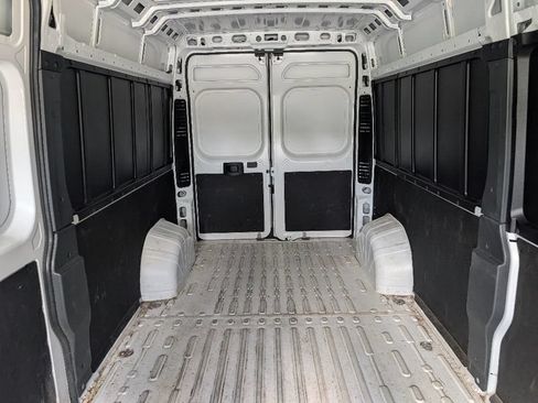 Used 2026 RAM ProMaster 2500 w/ Convenience Group FWD image 11