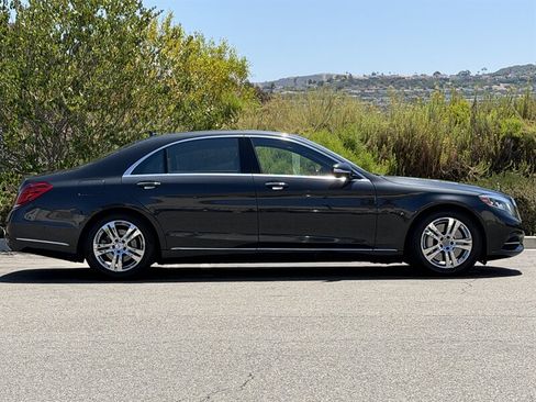 Used 2017 Mercedes-Benz S 550 Sedan image 5