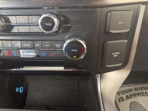 Certified 2022 Ford F150 Platinum w/ Equipment Group 701A High image 16