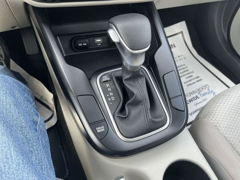 Certified 2025 Kia Soul LX w/ LX Technology Package FWD image 26