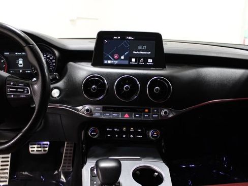 Used 2021 Kia Stinger GT2 image 21