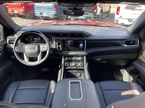 Used 2024 GMC Yukon Denali w/ Advanced Technology Package image 26