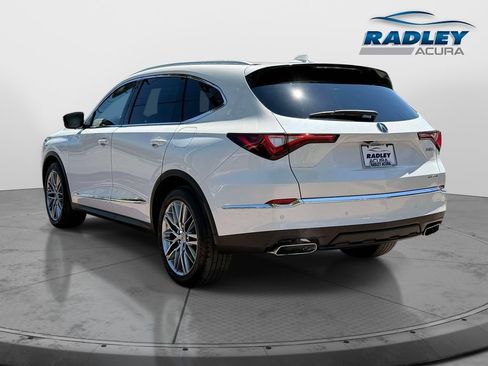 Used 2024 Acura MDX SH-AWD w/ Advance Package image 4