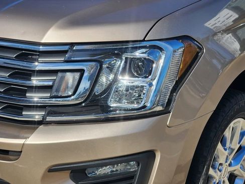 Used 2020 Ford Expedition XLT w/ Equipment Group 202A image 8