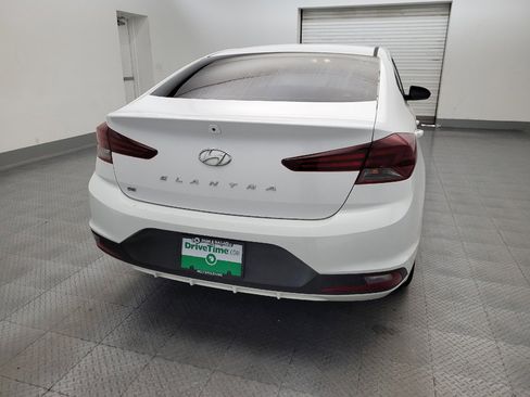 Used 2019 Hyundai Elantra SE w/ Cargo Package FWD image 7
