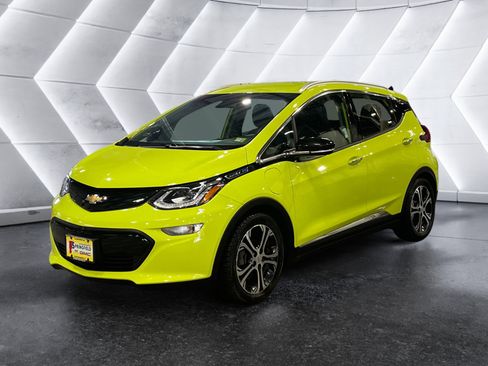 Used 2019 Chevrolet Bolt Premier w/ Infotainment Package image 2