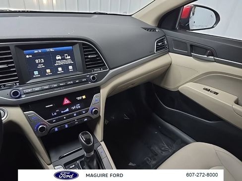 Used 2017 Hyundai Elantra SE w/ SE A/T Tech Package 03 FWD image 28