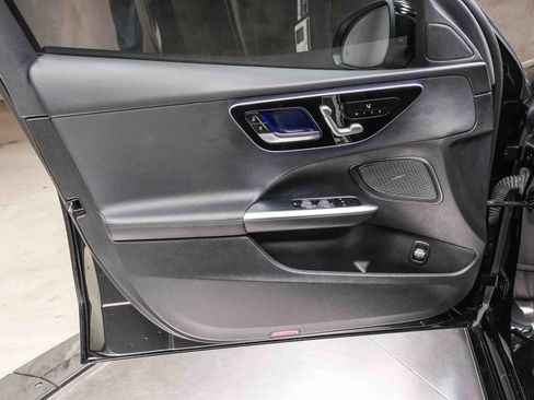 Used 2022 Mercedes-Benz C 300 Sedan image 25