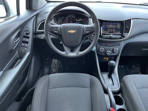 Used 2022 Chevrolet Trax LS w/ Tint and Cruise Package FWD image 23