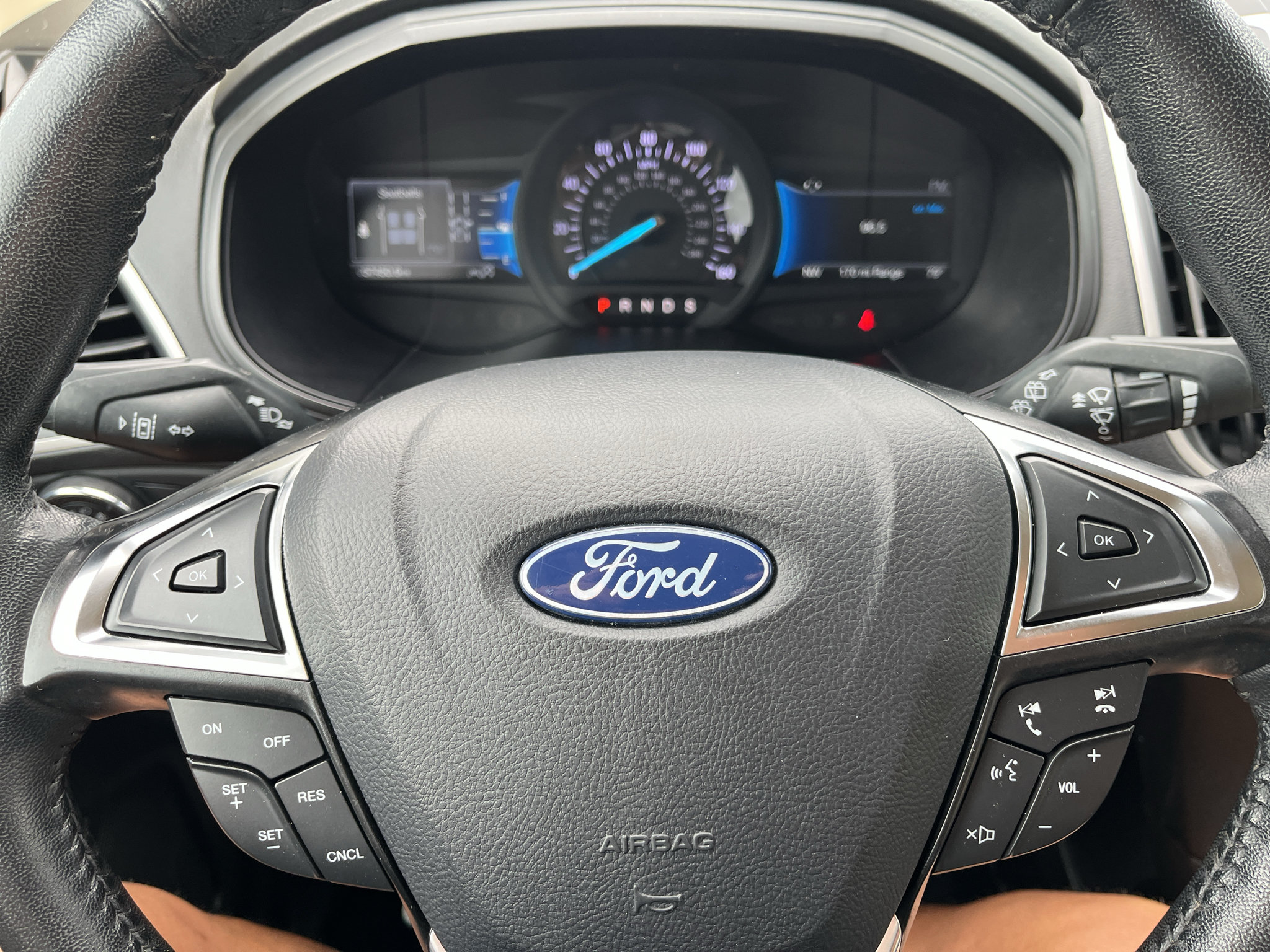 Used 2024 Ford Edge SEL AWD/4WD image 16