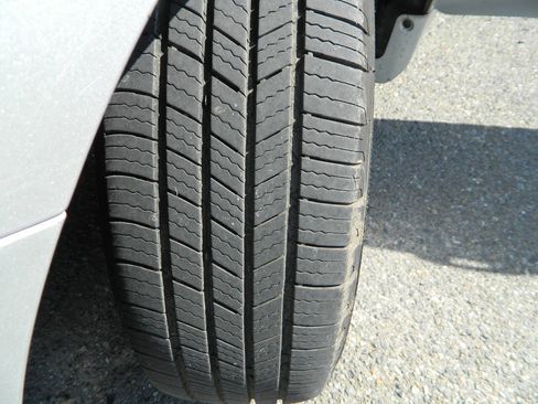 Used 2010 Toyota Corolla LE FWD image 23