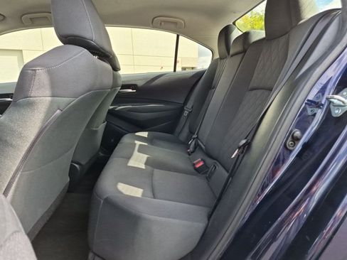 Used 2020 Toyota Corolla LE FWD image 18