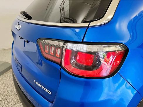 Used 2018 Jeep Compass Limited AWD/4WD image 32