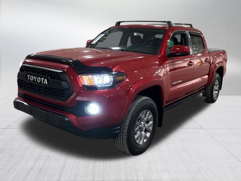 Used 2017 Toyota Tacoma SR5 image 2