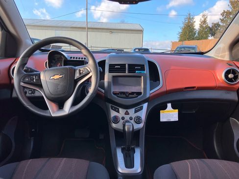 Used 2016 Chevrolet Sonic LT w/ Fun and Sun Package image 14