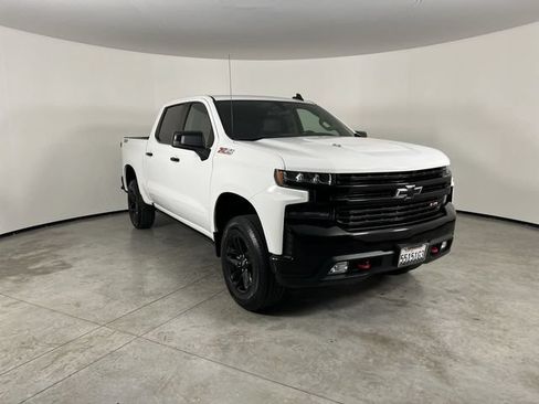 Certified 2021 Chevrolet Silverado 1500 LT Trail Boss w/ Convenience Package II AWD/4WD image 2