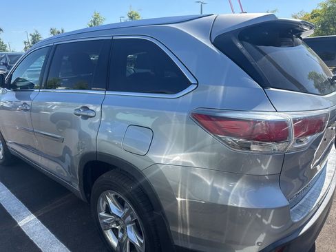 Used 2015 Toyota Highlander Limited image 7