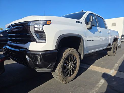 Used 2025 Chevrolet Silverado 2500 LT w/ Trail Boss Package AWD/4WD image 2
