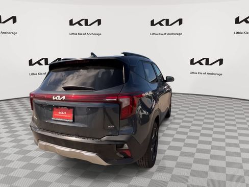 Used 2025 Kia Seltos S AWD/4WD image 8