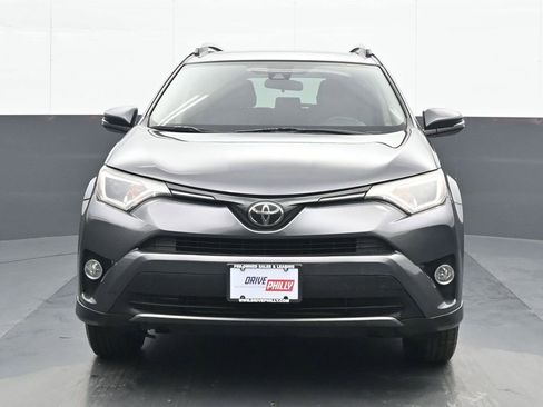 Used 2018 Toyota RAV4 XLE image 1