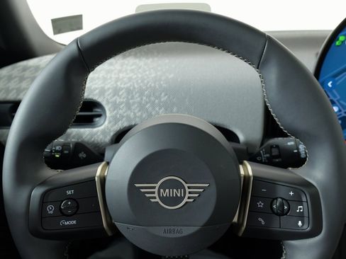 Used 2025 MINI Cooper S image 41