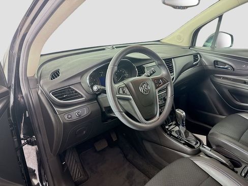 Used 2022 Buick Encore Preferred w/ Safety Package image 9