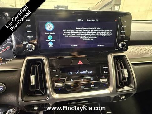Certified 2022 Kia Sorento S w/ Panoramic Sunroof Package FWD image 12