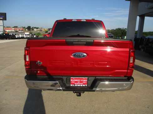 Used 2022 Ford F150 XLT w/ Equipment Group 301A Mid RWD image 11