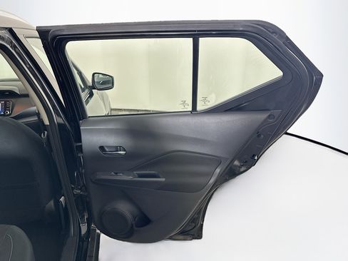 Used 2024 Nissan Kicks SV image 30