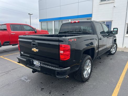 Used 2018 Chevrolet Silverado 1500 Custom w/ Custom Value Package AWD/4WD image 4