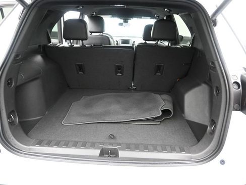 Used 2023 Chevrolet Equinox RS FWD image 13