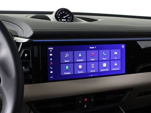 Used 2025 Porsche Macan 4 Electric image 13