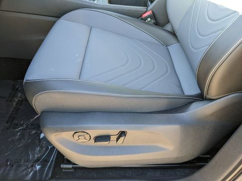 New 2026 Volkswagen Tiguan SE R-Line image 19