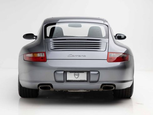 Used 2006 Porsche 911 Carrera RWD image 7