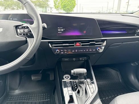 Used 2023 Kia Niro FWD image 19