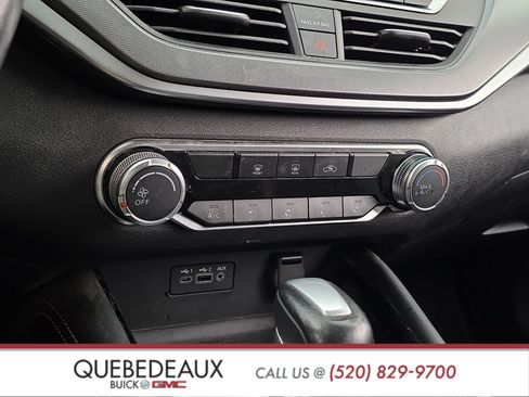 Used 2023 Nissan Altima 2.5 SR FWD image 13