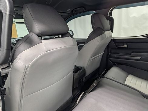 Used 2025 Toyota Tacoma TRD Sport image 19