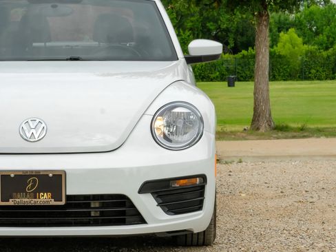 Used 2018 Volkswagen Beetle 2.0T S FWD image 36