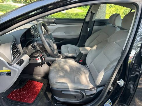 Used 2017 Hyundai Elantra SE FWD image 15