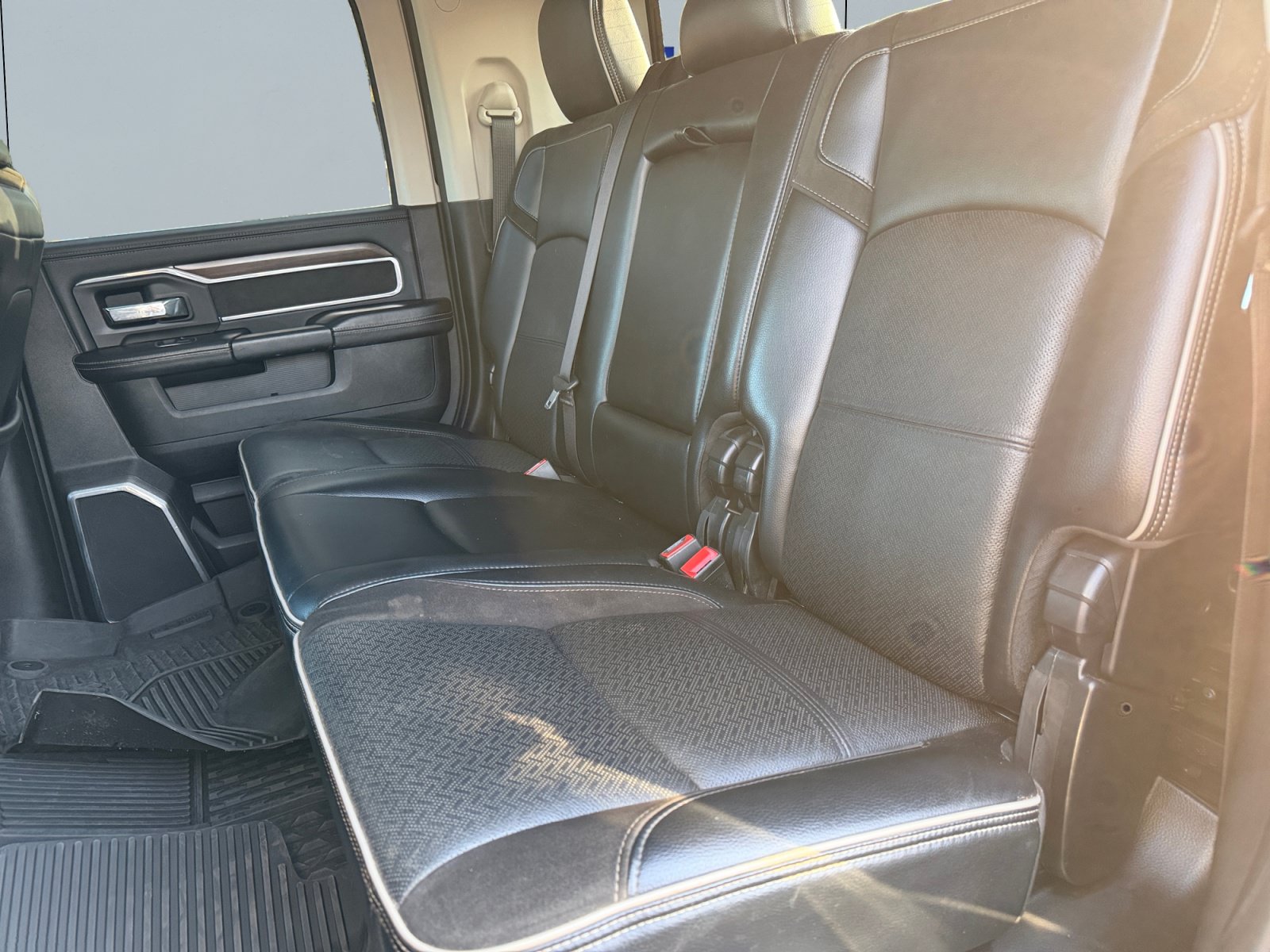 Used 2023 RAM 2500 Laramie AWD/4WD image 16