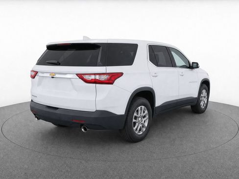 Used 2020 Chevrolet Traverse LS FWD image 3