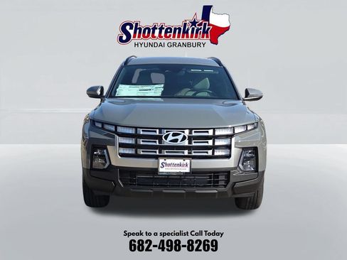 Used 2026 Hyundai Santa Cruz SEL FWD image 2